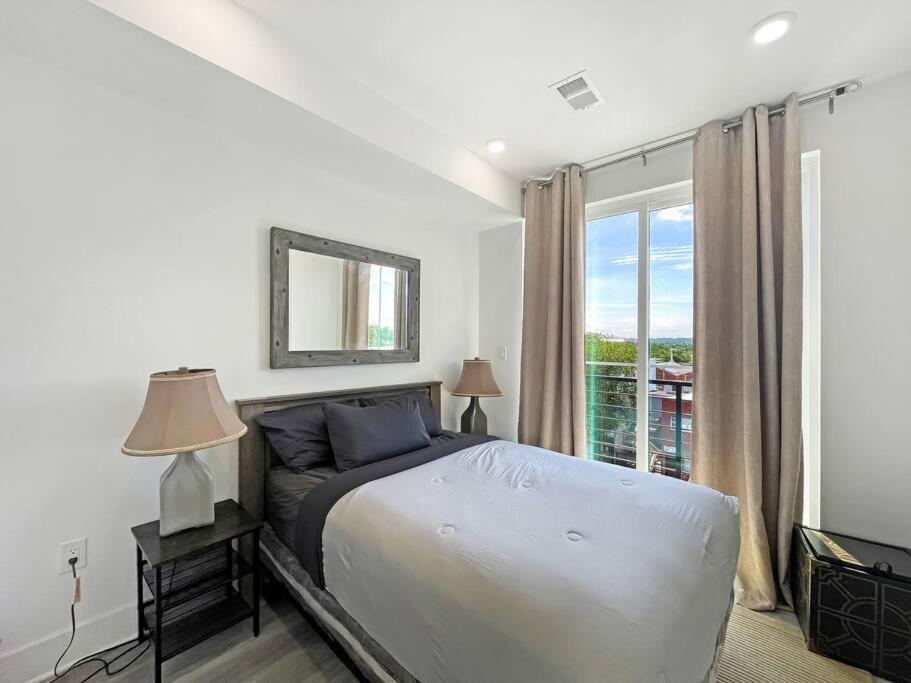 Luxury Penthouse , Private Roofdeck & Amazing View Hébergement de vacances *
